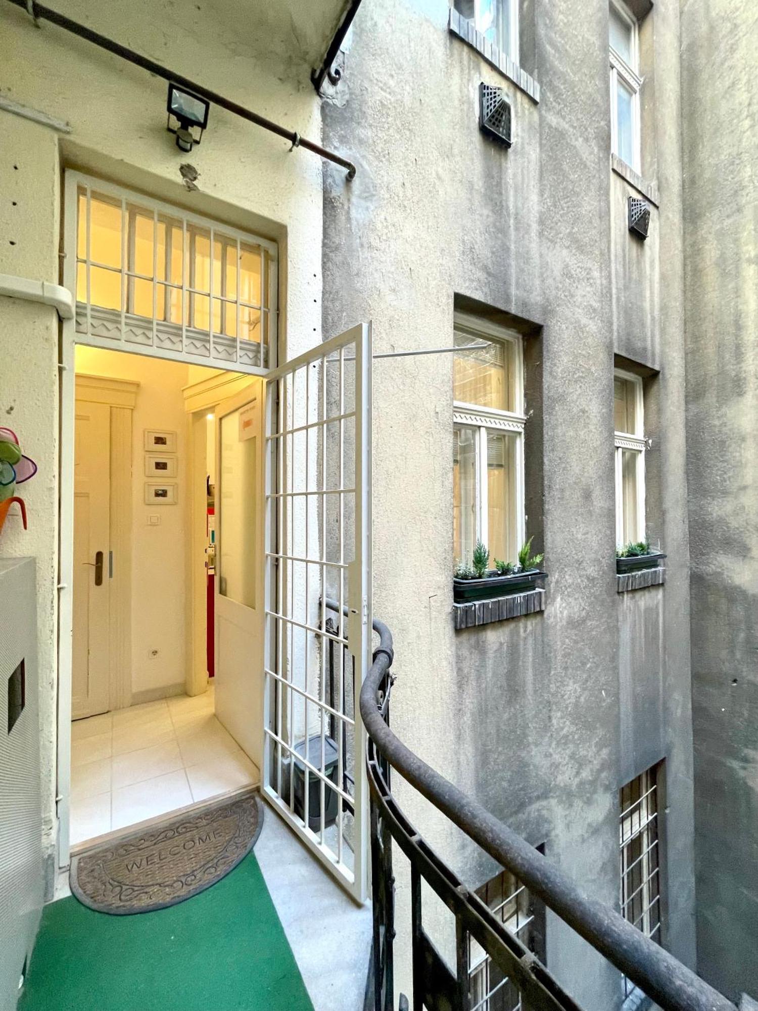 Rainbow Pearl Apartment At St Stephen' S Basilica Budapeszt Zewnętrze zdjęcie